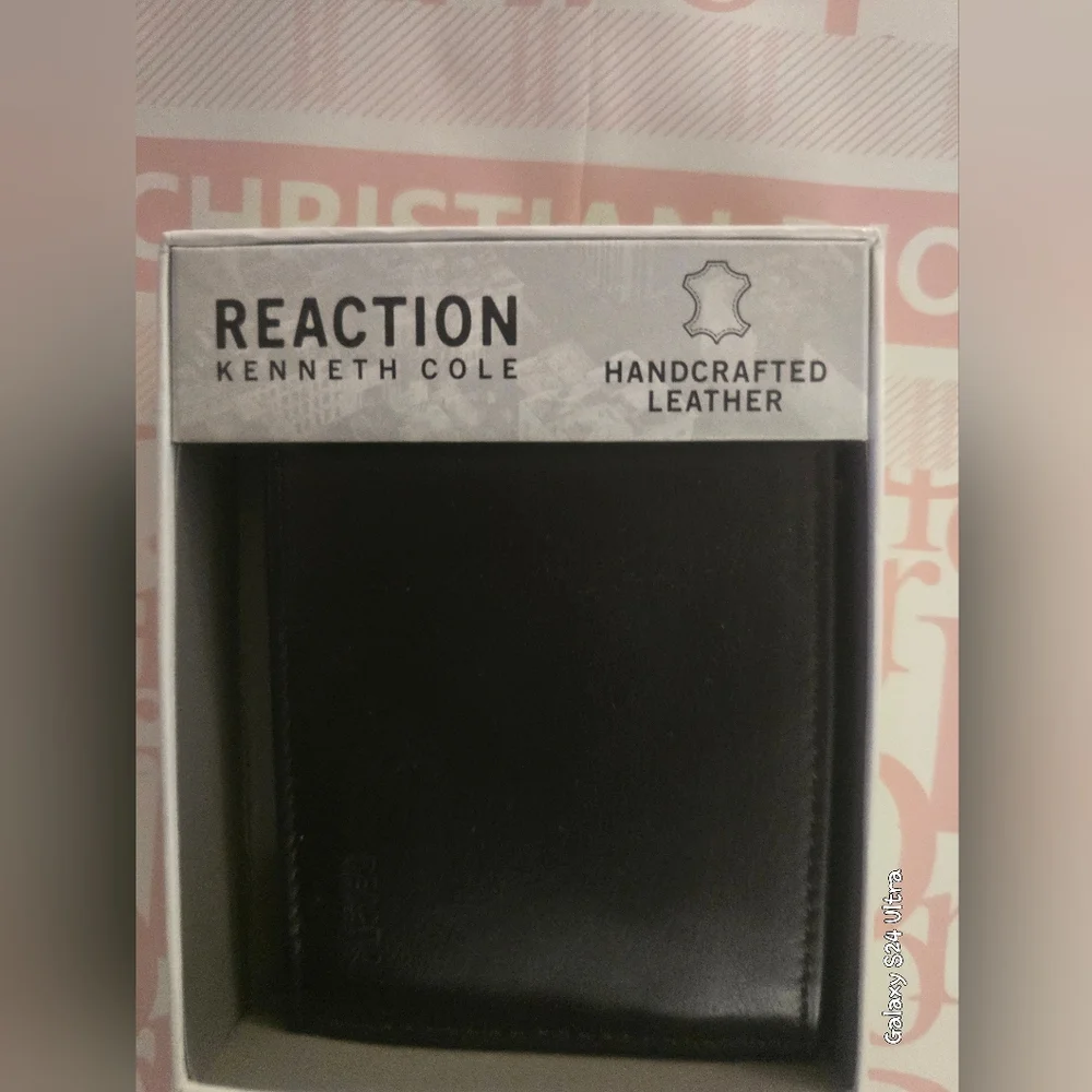 Kenneth Cole Reaction Brown Wallet NIB